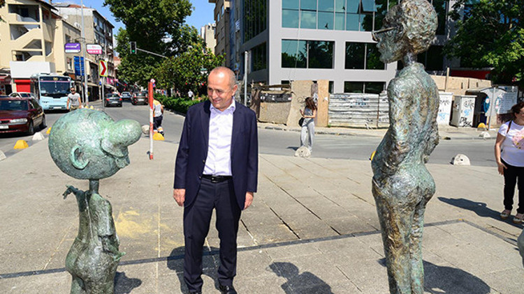 Avanak Avni ve Oğuz Aral Kadıköy’de