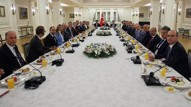 Alman firmaların yöneticileri Başbakan Yıldırım görüşmesini değerlendirdi Alman firmaların yöneticileri Başbakan Yıldırım görüşmesini değerlendirdi