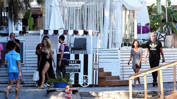 Bodrumda iki beach clubta silahlı saldırı şoku