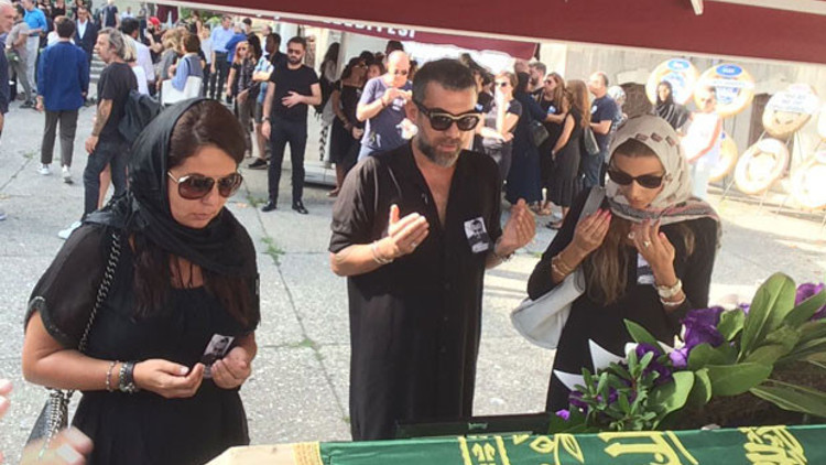 Ünlülerin takı tasarımcısı Cem Lokmanhekime gözyaşı