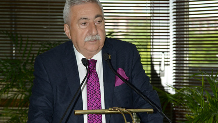 Petrol fiyatlarına tavan fiyat uygulanmalı” Petrol fiyatlarına tavan fiyat uygulanmalı”