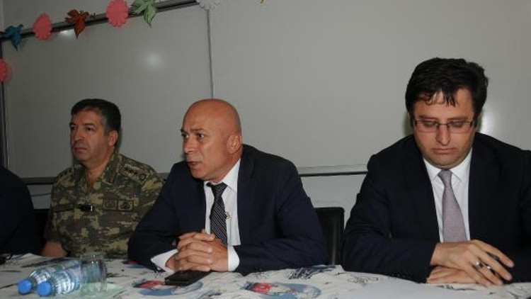 Hakkaride okul güvenliği toplantısı Hakkaride okul güvenliği toplantısı