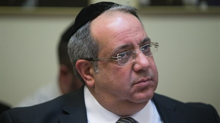 İsrailde eşcinsel çiftin düğününe katılan vekil istfa etti