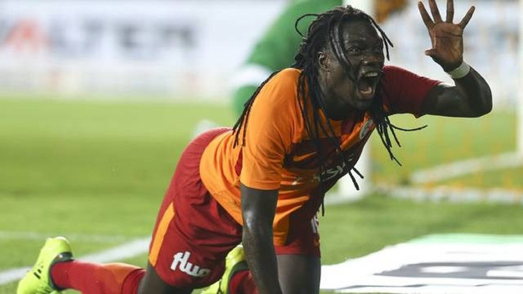 Gomis mesajı gönderdi Beni de gör...