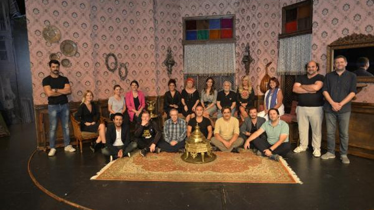 “7 Kocalı Hürmüz”, Müjdat Gezen’in yorumuyla seyirciyle buluşuyor “7 Kocalı Hürmüz”, Müjdat Gezen’in yorumuyla seyirciyle buluşuyor