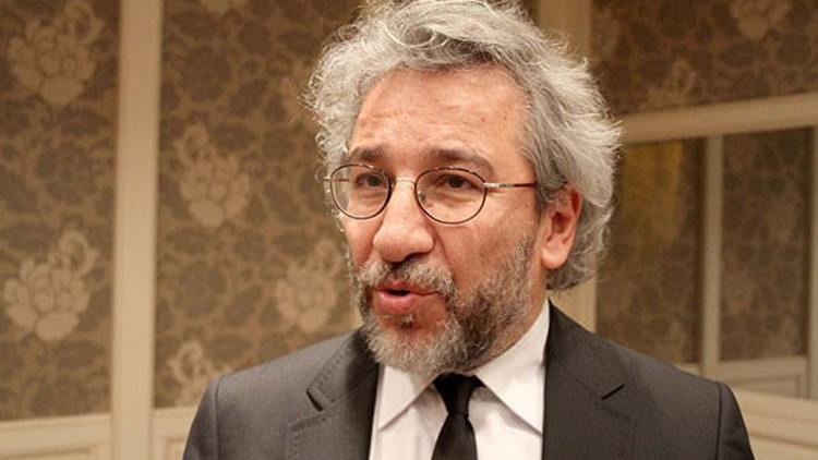 Can Dündar hakkında kırmızı bülten