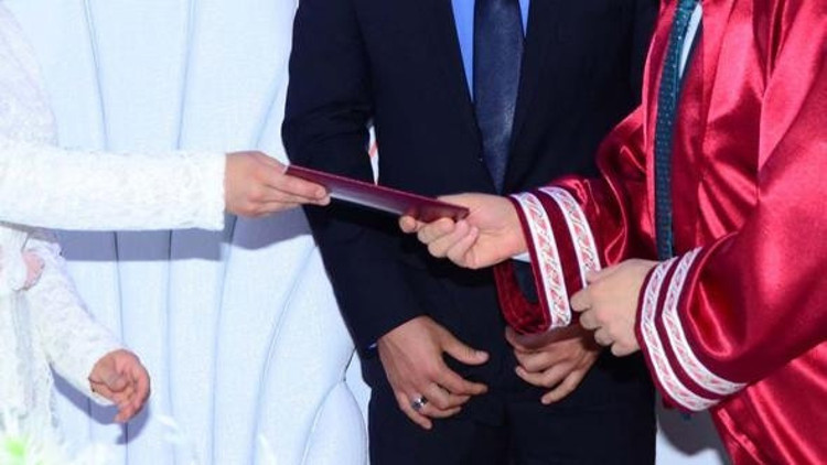 İmamlara nikâh yetkisine şerh düştü