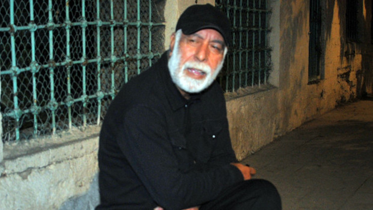 Ünlü isim türbe ziyaretinde İşim olsun diye dua ettim