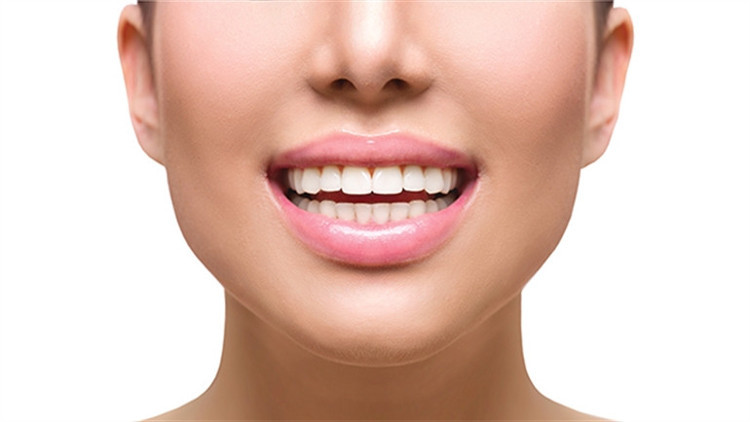Bir günde yeni dişlere kavuşmak mümkün