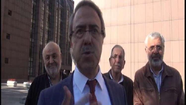 Fotoğraflar // Atatürke hakaret davasında Mustafa Armağana 1 yıl 3 ay hapis cezası