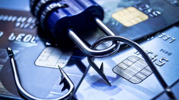 Yakalanmamak için  gerçekmiş gibi davranan truva atı