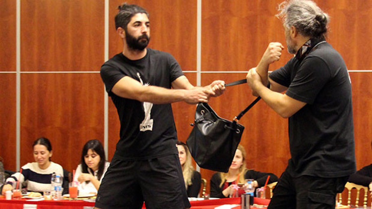 Kadınlara şiddet, kapkaç ve gaspla nasıl mücadele edebilecekleri anlatıldı