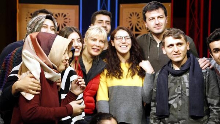 Hürriyet gazetesi yazarı Gedikten, ERÜ İletişim Fakültesine ziyaret Hürriyet gazetesi yazarı Gedikten, ERÜ İletişim Fakültesine ziyaret