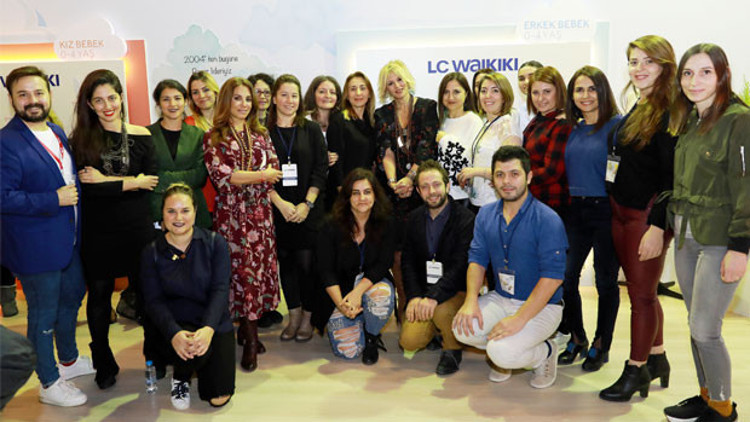İBS anne bebek ve çocuk fuarına LC Waikikinin düzenlediği paneller damga vurdu
