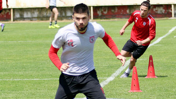 İKİ KULÜP ‘HOLLANDALI HASAN’IN PEŞİNDE İKİ KULÜP ‘HOLLANDALI HASAN’IN PEŞİNDE