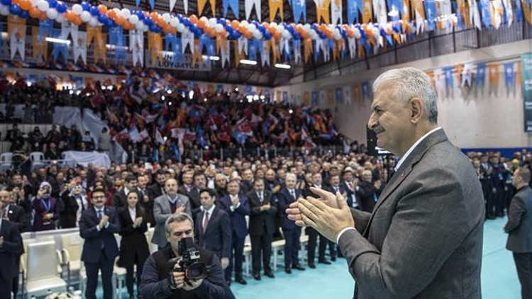 Başbakan Yıldırım: Buna kim itiraz ediyorsa darbecilerden farkı yoktur