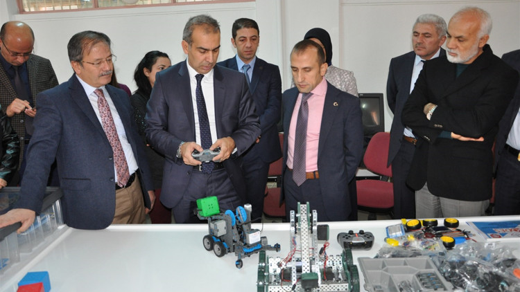 87 öğrenciye robotik kodlama eğitimi