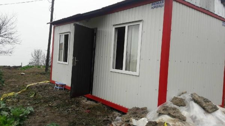 Yalnız yaşadığı konteynerde ölü bulundu