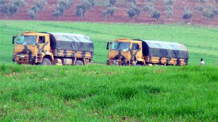 Mevzi kazılıyor, obüslerin yönü Afrine çevrildi...