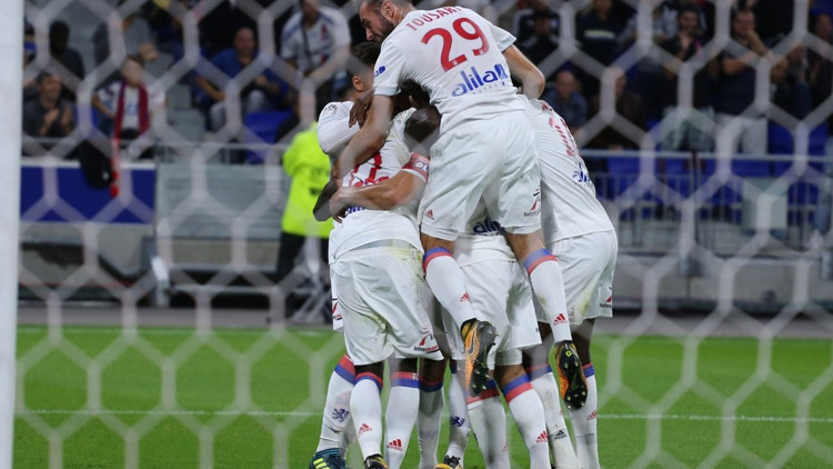 Lyon deplasmanda Guingampı yendi