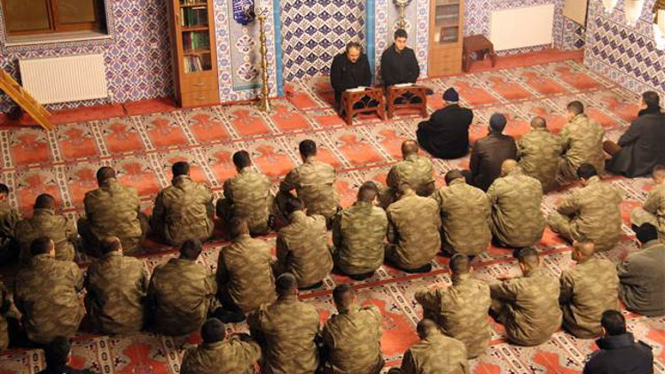 Harekat sona erene kadar Fetih Suresi okunacak