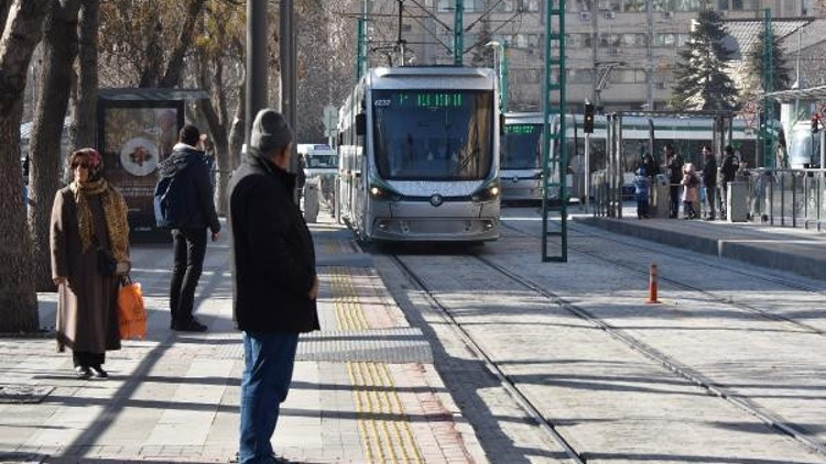 Konyada ayda 3 milyon kişi tramvayla yolculuk yapıyor Konyada ayda 3 milyon kişi tramvayla yolculuk yapıyor