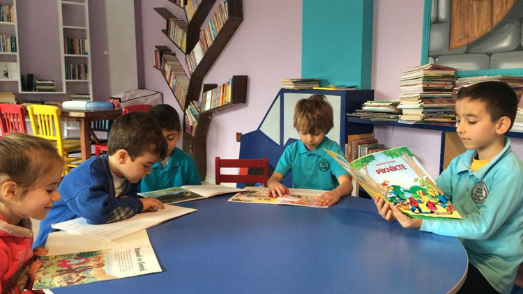 10 bin kitap kardeşliği