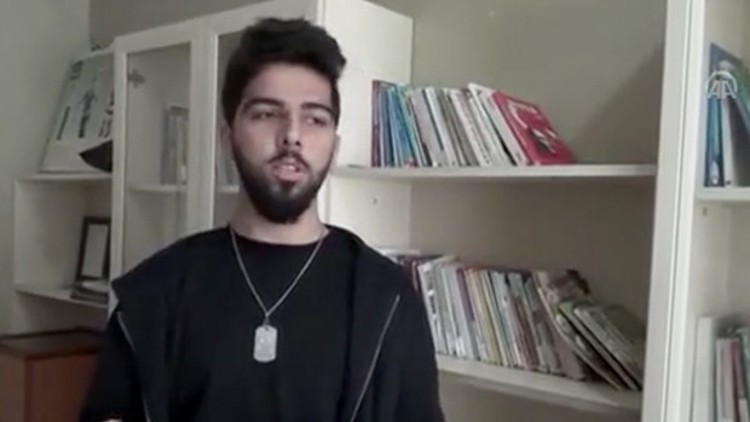 Üniversite öğrencisinden köy okuluna kütüphane