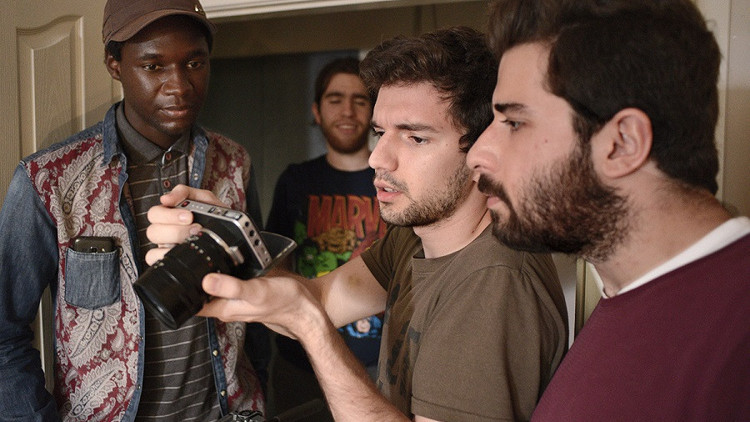 Üniversiteli sinemacılar Cannes yolcusu Üniversiteli sinemacılar Cannes yolcusu