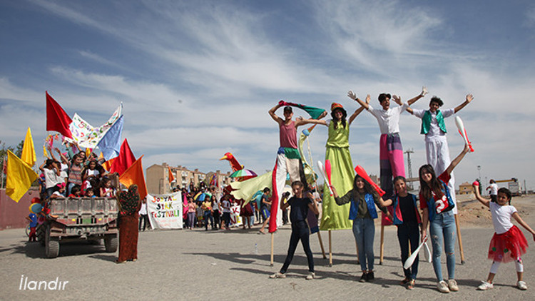 Her Yerde Sanat Derneği