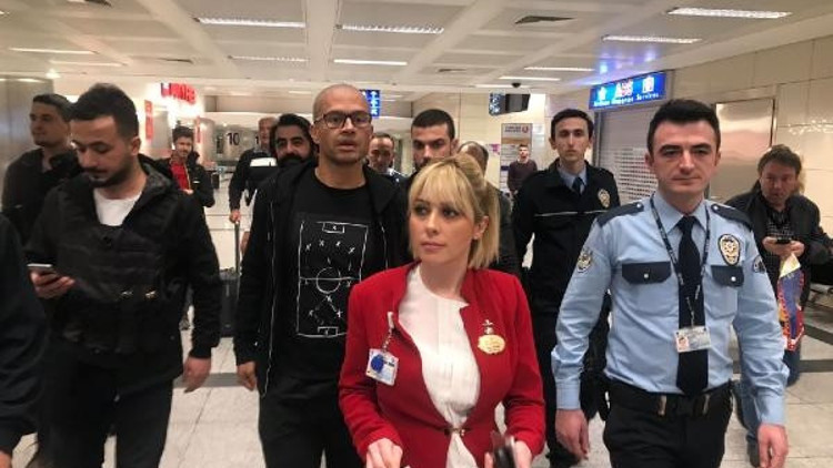 Alex, İstanbula geldi Alex, İstanbula geldi