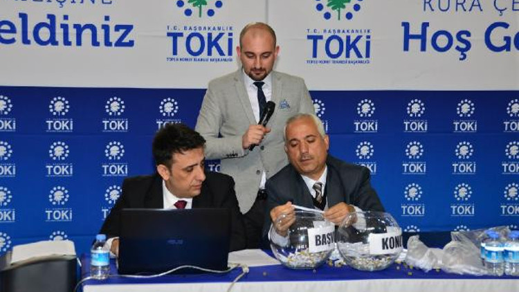 TOKİ çekilişinde büyük sevinç TOKİ çekilişinde büyük sevinç