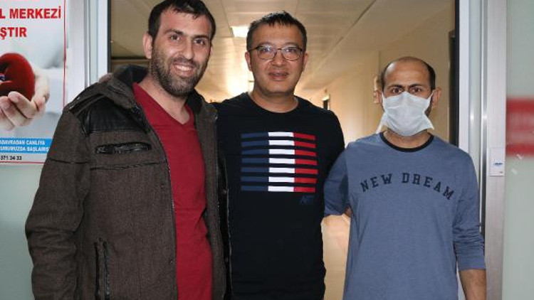 Kardeşinin böbreğiyle hayata tutundu