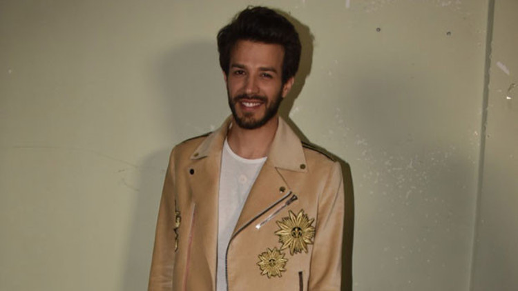 Ünlü oyuncudan sürpriz single