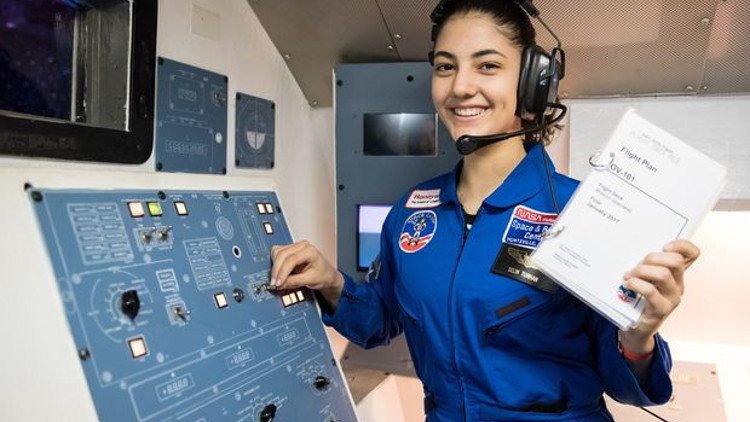 Amerikadaki uzay kampına katılan tek Türk liseli Selinin hedefi NASA Amerikadaki uzay kampına katılan tek Türk liseli Selinin hedefi NASA