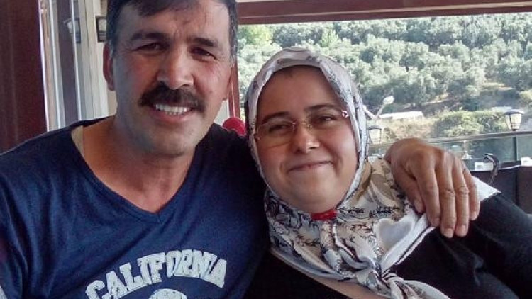 Devrilen traktörün altında kaldı Devrilen traktörün altında kaldı