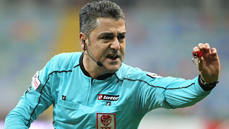 Lider Galatasarayın maçı Bülent Yıldırımın İşte haftanın hakemleri...