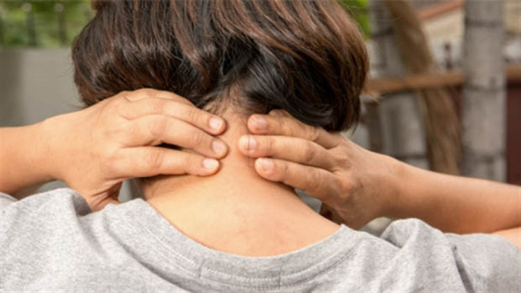 Boyun fıtığı hayatınızı kâbusa çevirmesin