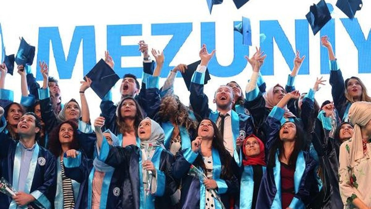 PAÜ, 7 bin mezun verdi