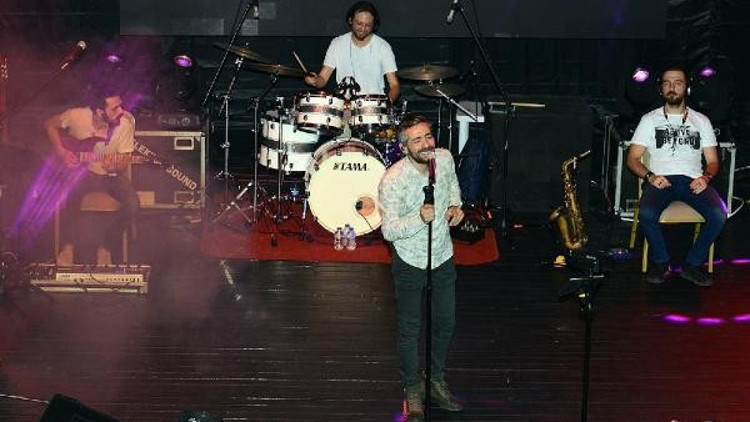 Resul Dindar, Alanya’da Karadeniz rüzgarı estirdi