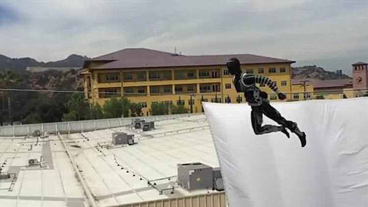 Walt Disney filmler için uçan robotlar geliştiriyor Walt Disney filmler için uçan robotlar geliştiriyor