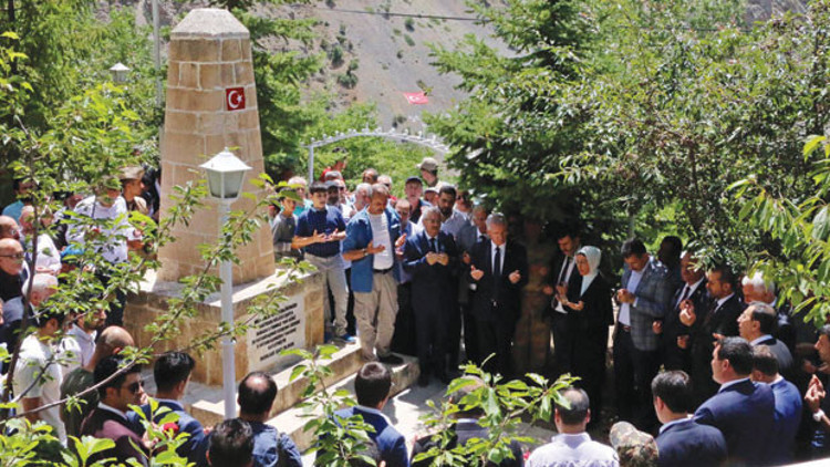 Başbağlar’da 25. yıl anması