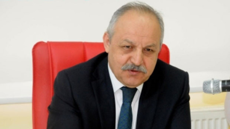 Ahmet Erdem kimdir