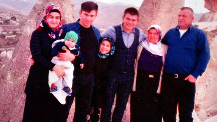 Gelini ve torunu şehit edilen Karakaya: Bunlar insan olamaz Gelini ve torunu şehit edilen Karakaya: Bunlar insan olamaz