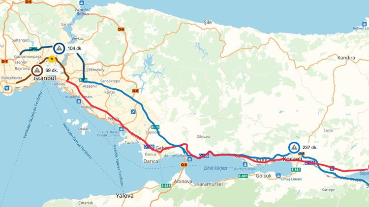 Tatile gidecekler dikkat İşte bayram trafiğinden kurtulmanın yolları Tatile gidecekler dikkat İşte bayram trafiğinden kurtulmanın yolları