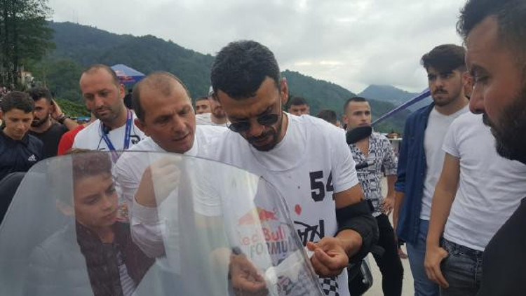 Kenan Sofuoğlu, tahta arabayla böyle kaza yapmış