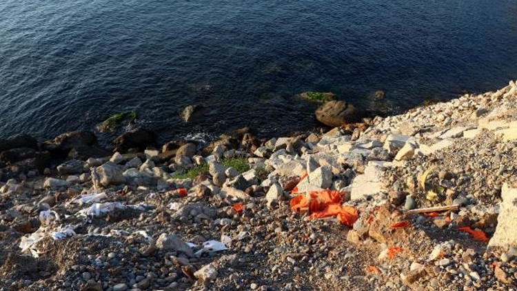 Deniz kıyısına dökülen hafriyata inceleme Deniz kıyısına dökülen hafriyata inceleme