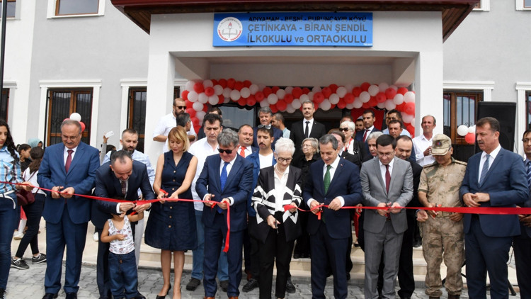 Bakan Yardımcısı Er, okul açtı Bakan Yardımcısı Er, okul açtı