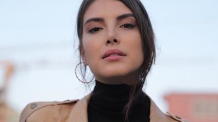 Söz dizisinin Deryası Deniz Baysal kimdir