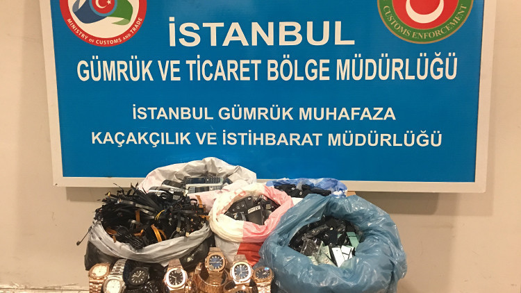 Sabiha Gökçen Havalimanında valizden çıkan cihazlar şoke etti Sabiha Gökçen Havalimanında valizden çıkan cihazlar şoke etti